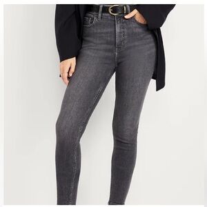 Extra High-Waisted Rockstar 360° Stretch Super Skinny Jeans 8R
